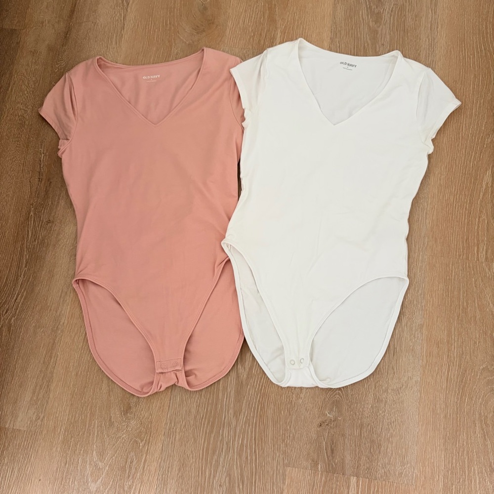 Set of 2- Old Navy V-Neck Short Sleeve Bodysuit Dusty Pink & White - Size Small